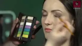 Простое решение для макияжа глаз со сложным строением век от Make Up For Ever