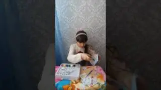 открываем набор со стеклянной посудой и разукрашиваем ее
