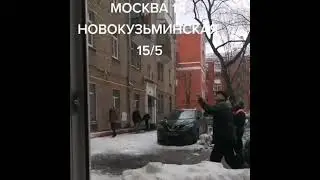 Падал прошлогодний снег