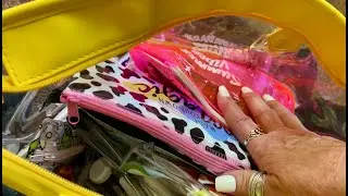 All Vinyl~Purse Rummage (No talking only) Occasional Vinyl Tapping~ASMR looped1X