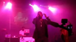 Hol' Up (Live)
