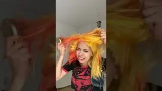 la que se peinaba fuerte xdd