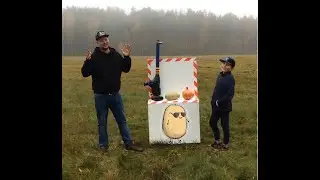 Две ягоды и вошь.