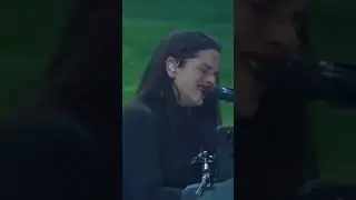 😭 @Rosalía LLORA de la EMOCIÓN en su último CONCIERTO de MOTOMAMI 2023 #SHORTS
