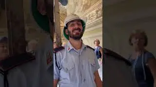Handsome  Italian police officer. Как выглядит Итальянский полицейский.