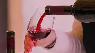 Pouring Wine sound effect