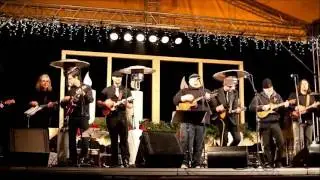 Ukulele Orchestra jako Brno "Start Me Up" (Brněnské Vánoce 2015)