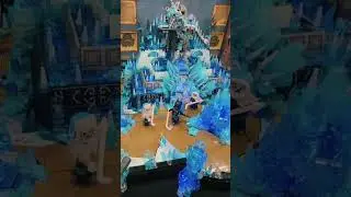 LEGO Ice Ice Baby!! As described in pure LEGO fashion at Brickworld Indy. #robin #legobatman #iceice
