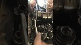 How to remove cam shaft Cap Volvo Tad 941