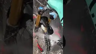 😍 Satisfying Bike Cleaning! 🧼Tahnee Seagrave 