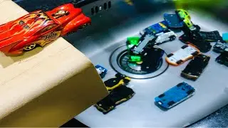 Small cars going down the ramp and falling into the water tank / Super cool cars