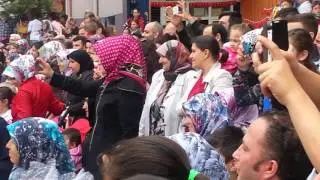 Corlu Mehmetçik ilköğretim okulu 1/B sınıfı 23 nisan gösterisi