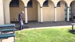 Дедок отжигает