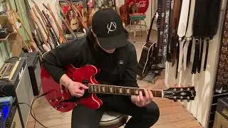 Jazz on a Gibson 330