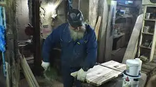 Клею мебельный щит из ясеня, для нового сундука. Своими руками.