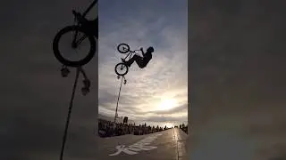 💸 CASHYWHIP by Brady Baker at Omarisquino comp in Vigo, Spain 🇪🇸💥 #bmx