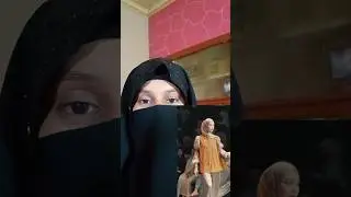 #Hijabic girl reaction on Hijab models #shorts