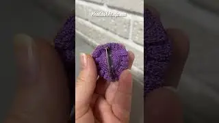 Вот это идея! Связанная крючком брошка. Яркая и оригинальная. Crocheted brooch. Bright and original.