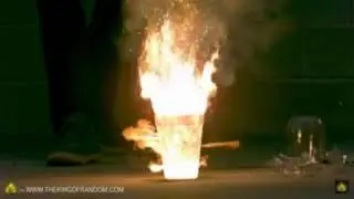 Горящая стальная вата в стакане с жидким кислородом