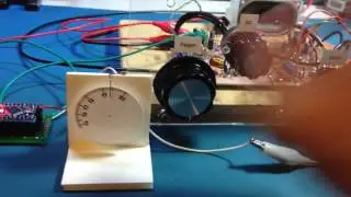 Servo-powered Frequency Display Experiment 1