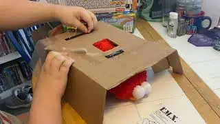 Fisher-Price T.M.X. Tickle Me Elmo (10th Anniversary Edition) Unboxing (Part 2)
