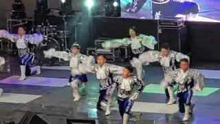 '충성제' 사관생도 응원단
