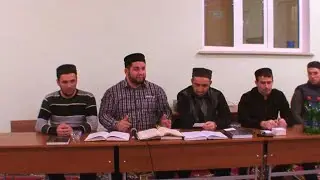 Садруддин гьажи джагьиль яшлягъа динни гьакъындан хабарлай ва  вопрослагъа  жавап бере .