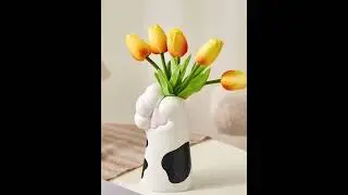 Ваза в виде лапки