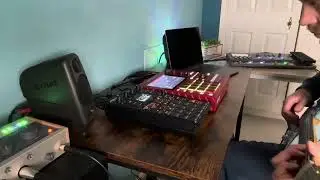 SP404mk2, MPC one plus, guitar and bass live looping jam