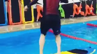 АбдулАзиз Абдулвахабов тренеровка на воде,очень сильно укрепляет баланс и мышцы!!! Рекомендую
