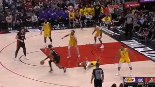 Anfernee Simons drops Avery Bradley then hits a three pointer vs Lakers