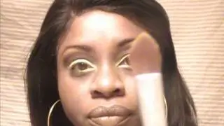 RE: Rhianna Who's That Chick make up look...