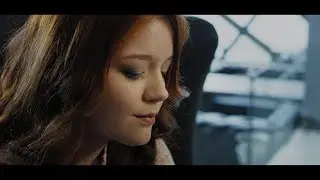 Да, женщина похожа на вино...