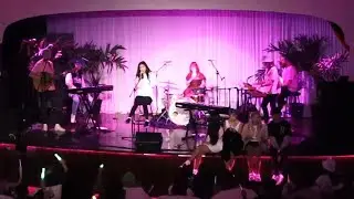 Britney Spears - Toxic (LIVE Fuslie Cover @ LilyPichu Concert)