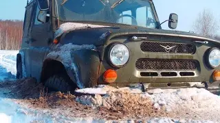 #940. УАЗ в грязи