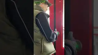 Hier moet je er uit, mattie. 