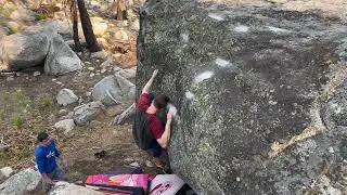 Slope or Slide (V4/5) - Tall Beta: Lake Tahoe Bouldering [Pfiff]