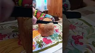 Русский хлеб,из русской печи,в русской деревне.