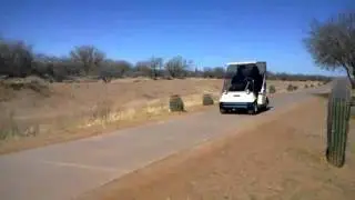 Manejando su carrito...