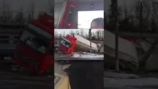 ЧТО ДЕЛАТЬ МАШИНИСТУ ЕСЛИ НА ПЕРЕЕЗДЕ ЗАСТРЯЛ АВТОМОБИЛЬ?!