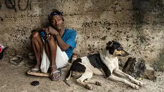 Esta MUJER vive SOLA hace 20 AÑOS debajo de un PUENTE