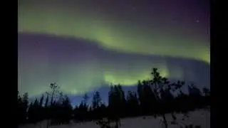 Céus de Abril em Ylläsjärvi, Lapónia