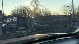 Говнюк на дороге. Сбил зеркало заднего вида