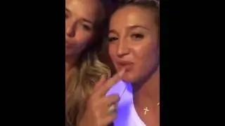 Ольга Бузова поет в караоке. Девчонки отжигают. Перископ