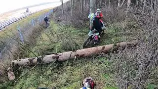 Эндуро покатушки в Звенигородском карьере и лесу. Zuum, Avantis, GR и какая то электричка ))