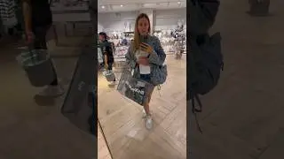 Мой модник сам все выбирает   , неважно что размеры не соответствуют😂