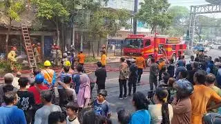 Kebakaran Di Jalan Kertajaya Surabaya || sijago merah Ngamuk