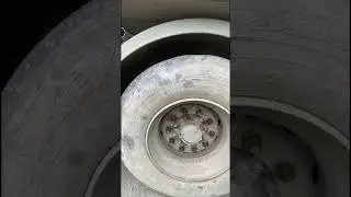 Что такое ползун на колесе прицепа #тягач #дальнобой #прицеп #дальнобойщики #америка #врейсе #truck