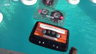 YOU CAN WRITE ON YOUR POOL FLOATS! Customizing the LOTELI Mixtape With A (Waterproof) Marker!