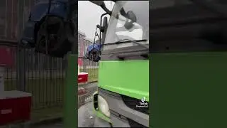 Эдвард Бил разбитая тачка